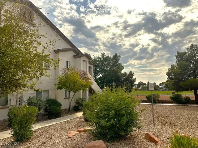 MLS: 2610990 Condo For Sale