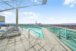 Photo #2: 2611005 Listing