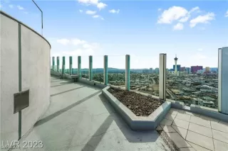 Photo #4: 2611005 Listing