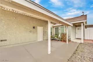 Photo #2: 2611049 Listing