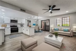 Photo #1: 2611055 Listing