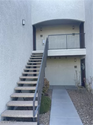 Photo #1: 2611063 Listing 