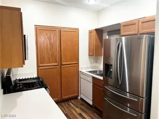 Photo #2: 2611067 Listing