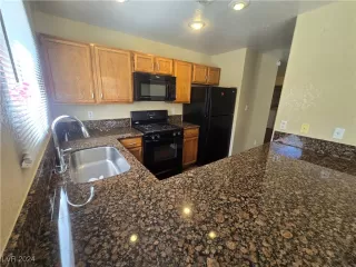Photo #2: 2611073 Listing 