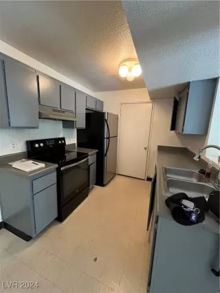 Photo #1: 2611085 Listing 