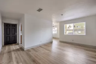 Photo #4: 2611096 Listing 