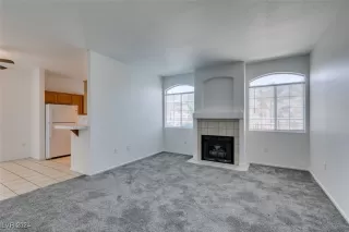 Photo #4: 2611098 Listing