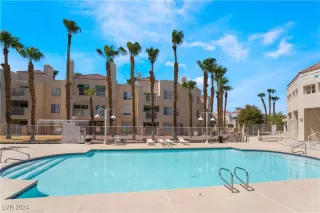 Photo #1: 2611173 Listing 