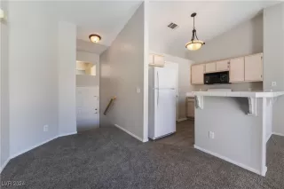 Photo #2: 2611173 Listing 