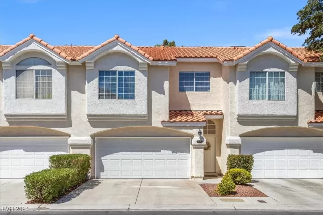 MLS: 2611174 Condo For Sale