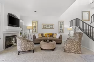 Photo #5: 2611174 Listing