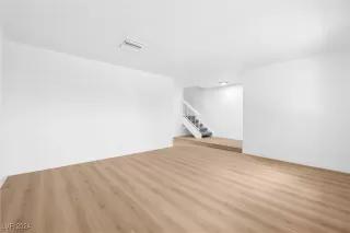 Photo #3: 2611200 Listing