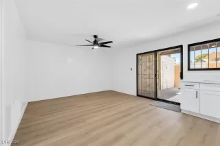 Photo #5: 2611200 Listing