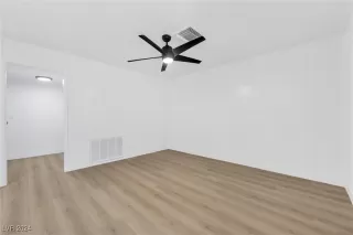 Photo #6: 2611200 Listing