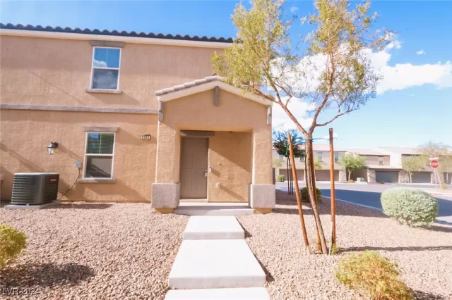 MLS: 2611227 Condo For Sale