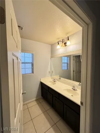 Photo #4: 2611234 Listing