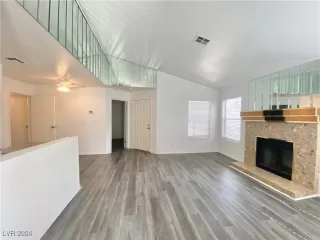 Photo #3: 2611271 Listing 