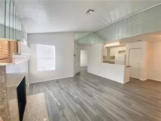 Photo #5: 2611271 Listing 