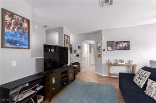 Photo #3: 2611278 Listing