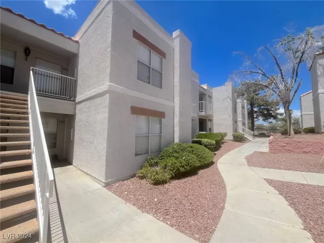 MLS: 2611321 Condo For Sale