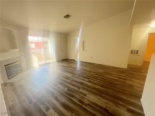 Photo #1: 2611323 Listing 