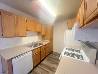 Photo #3: 2611323 Listing 