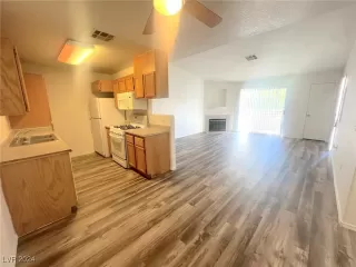 Photo #5: 2611323 Listing 