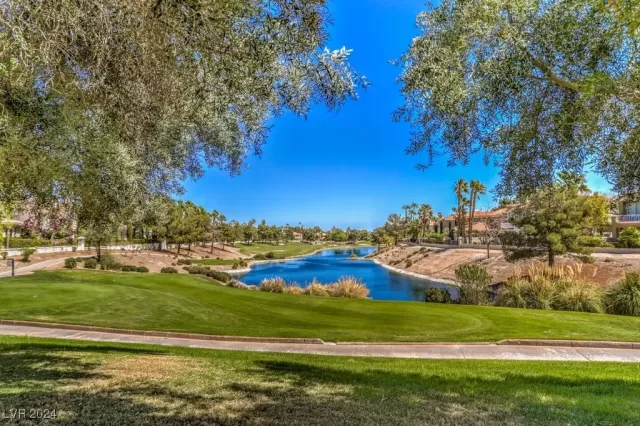 MLS: 2611330 Condo For Sale