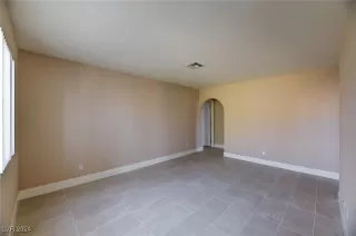 Photo #2: 2611343 Listing 