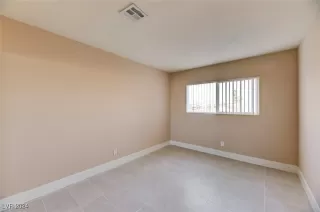 Photo #5: 2611343 Listing 