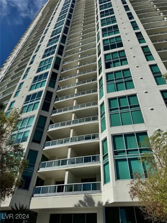 MLS: 2611366 Condo For Sale