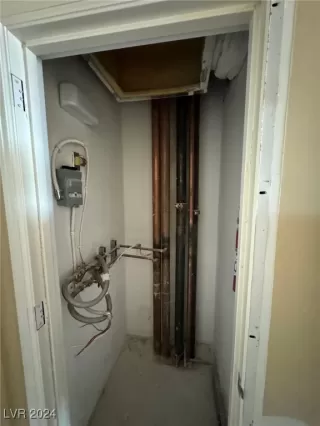 Photo #3: 2611366 Listing