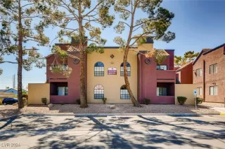 Photo #1: 2611402 Listing 