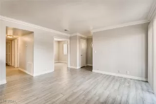 Photo #5: 2611402 Listing 