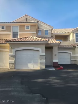 Photo #5: 2611413 Listing 