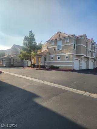 Photo #6: 2611413 Listing 