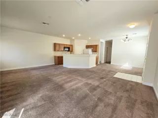 Photo #4: 2611432 Listing 