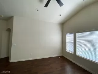 Photo #3: 2611438 Listing 