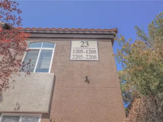 Photo #2: 2611441 Listing