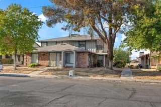 Photo #5: 2611455 Listing 