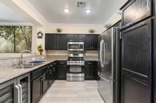 Photo #4: 2611481 Listing 