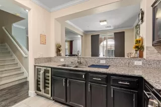 Photo #5: 2611481 Listing 