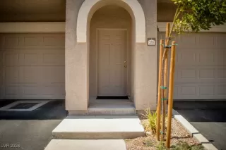 Photo #1: 2611512 Listing