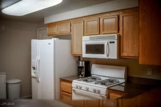 Photo #6: 2611512 Listing