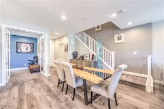 Photo #5: 2611535 Listing