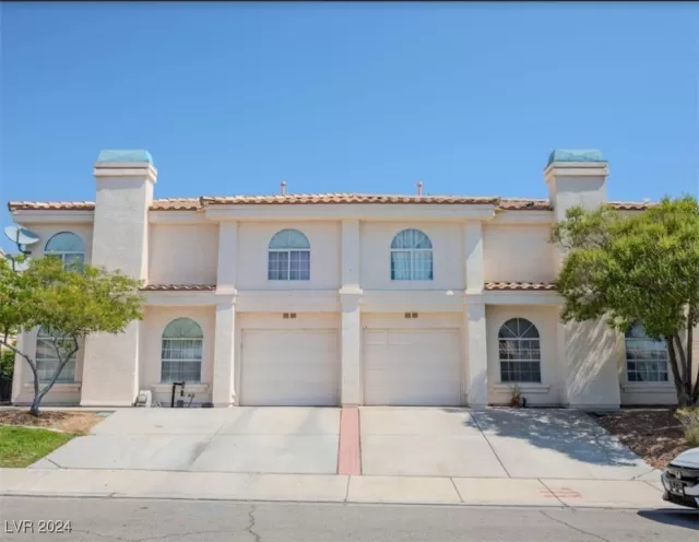 MLS: 2611549 Condo For Sale