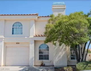 Photo #1: 2611549 Listing 