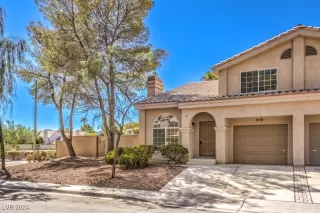 Photo #1: 2611562 Listing