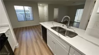 Photo #2: 2611577 Listing 