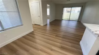 Photo #6: 2611577 Listing 